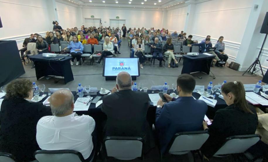 Dia D da vacinação será em 10 de maio; força-tarefa nas escolas começa na segunda