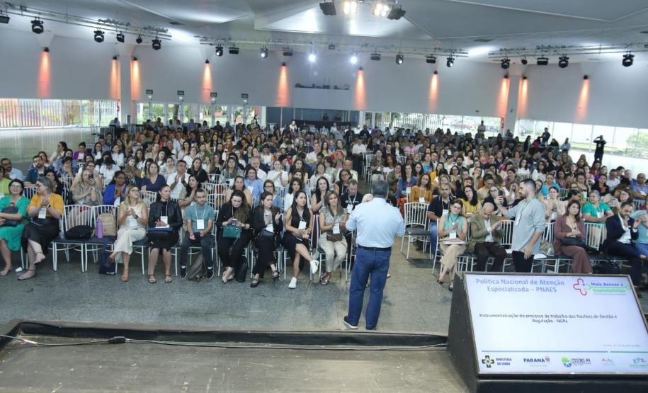 Evento discute implementação do Programa Mais Acesso à Especialistas no Paraná