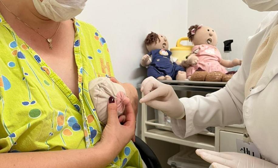 Nos últimos 5 anos, 86,3 mil bebês foram atendidos pelos bancos de leite do Paraná