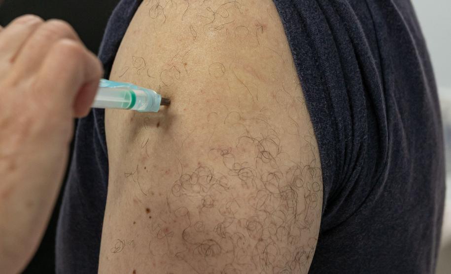 Dia D Estadual de Multivacinação mobiliza milhares de paranaenses neste sábado