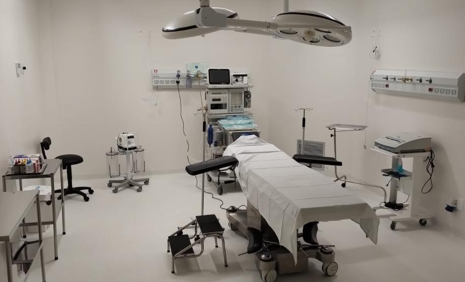 Hospital Regional do Centro-Oeste é referência em cirurgias eletivas e formação profissional