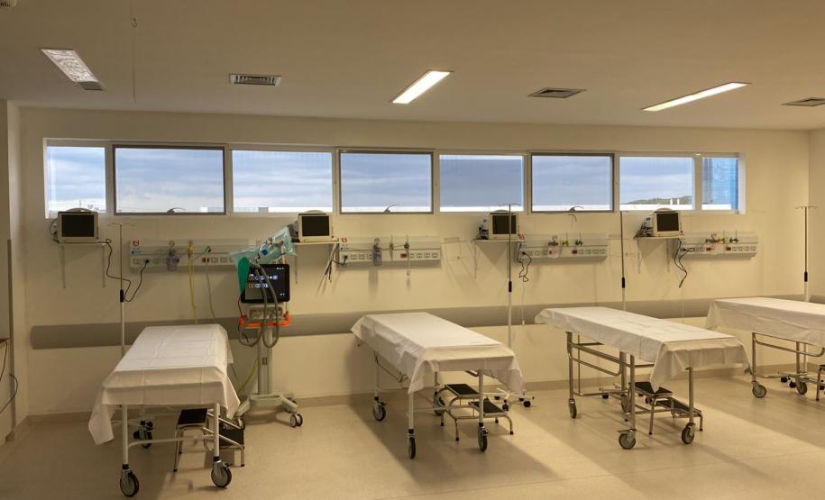 Hospital Regional do Centro-Oeste é referência em cirurgias eletivas e formação profissional