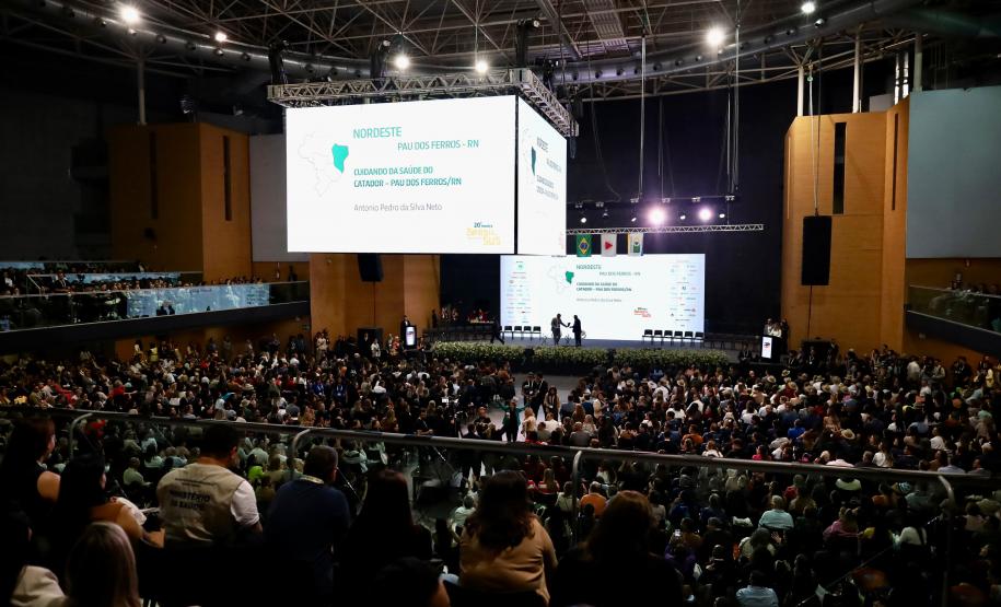 Iniciativas de municípios do Paraná são premiadas em congresso nacional de saúde