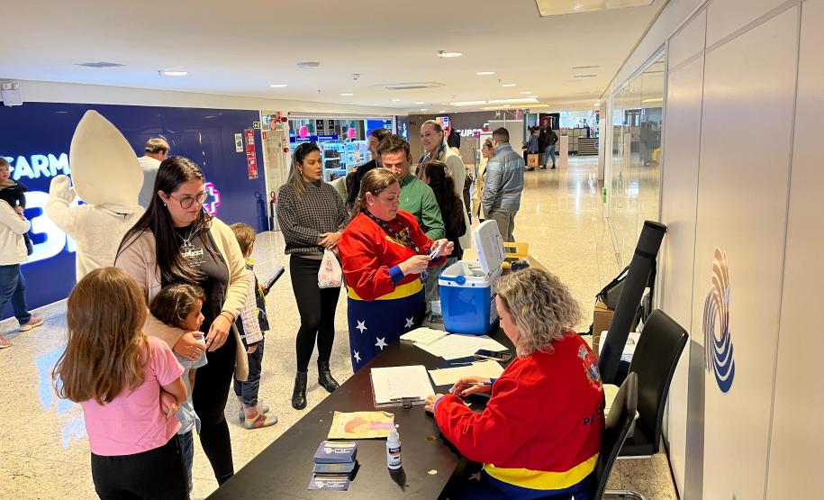 Sesa incentiva vacinação extramuros como estratégia para ampliar cobertura contra a gripe no Paraná