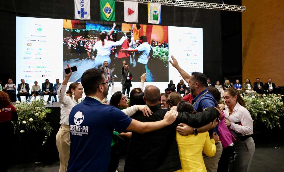Iniciativas de municípios do Paraná são premiadas em congresso nacional de saúde