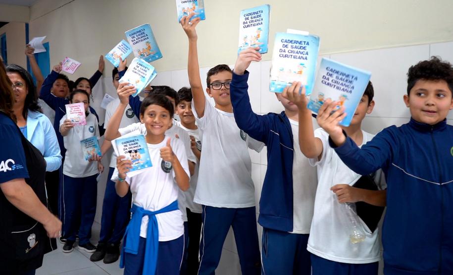 Campanha de vacinação nas escolas teve 168 mil carteirinhas avaliadas e 86 mil doses aplicadas