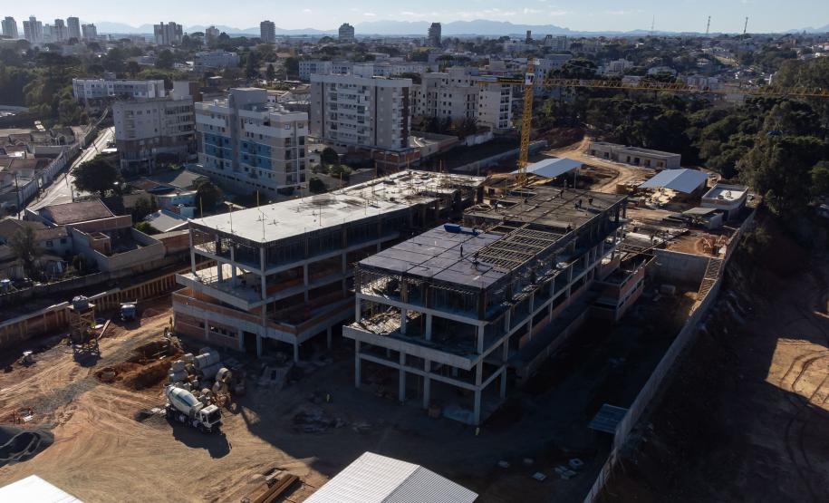 Com investimento de R$ 231 milhões, Paraná tem 11 maternidades em obras