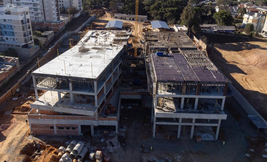 Com investimento de R$ 231 milhões, Paraná tem 11 maternidades em obras