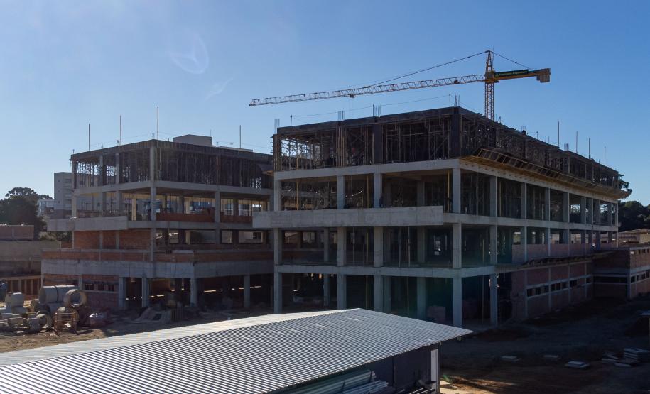 Com investimento de R$ 231 milhões, Paraná tem 11 maternidades em obras