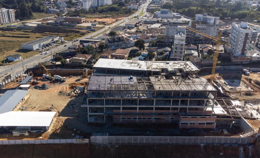 Com investimento de R$ 231 milhões, Paraná tem 11 maternidades em obras