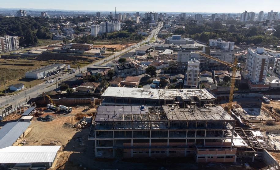 Com investimento de R$ 231 milhões, Paraná tem 11 maternidades em obras