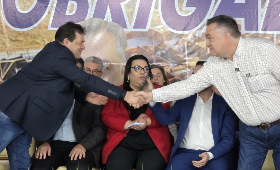 Estado anuncia nova UBS, 11 reformas e veículos de saúde de Santo Antônio do Sudoeste