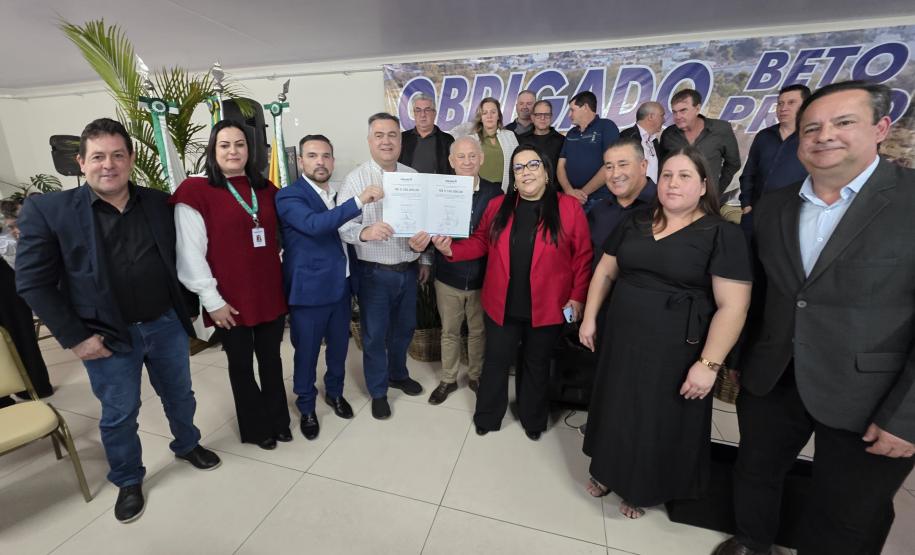 Estado anuncia nova UBS, 11 reformas e veículos de saúde de Santo Antônio do Sudoeste