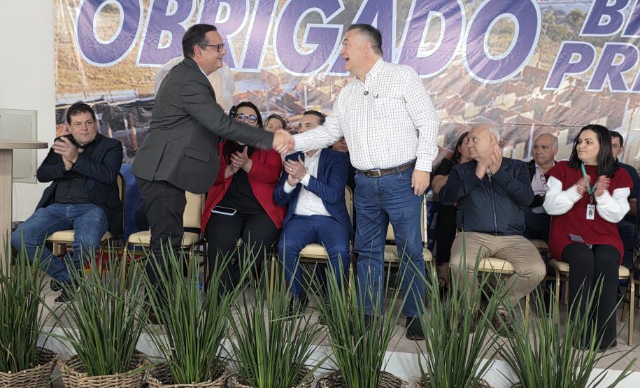 Estado anuncia nova UBS, 11 reformas e veículos de saúde de Santo Antônio do Sudoeste