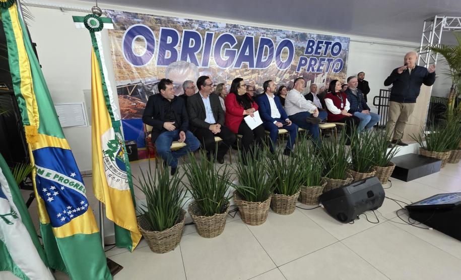 Estado anuncia nova UBS, 11 reformas e veículos de saúde de Santo Antônio do Sudoeste