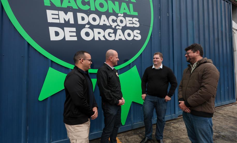 Comitiva do Piauí conhece programa de transporte aéreo de órgãos do Paraná