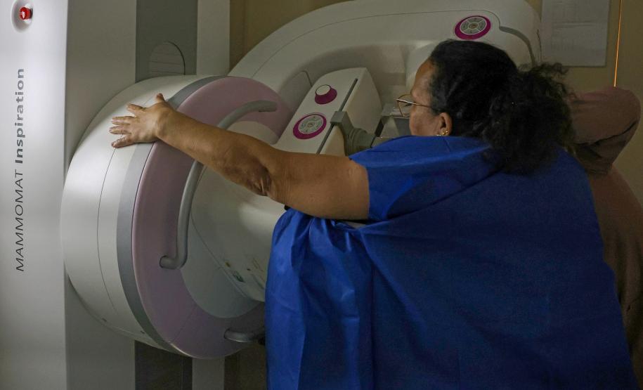 Cuidados na menopausa: SUS oferece consultas e apoio à saúde da mulher no Paraná