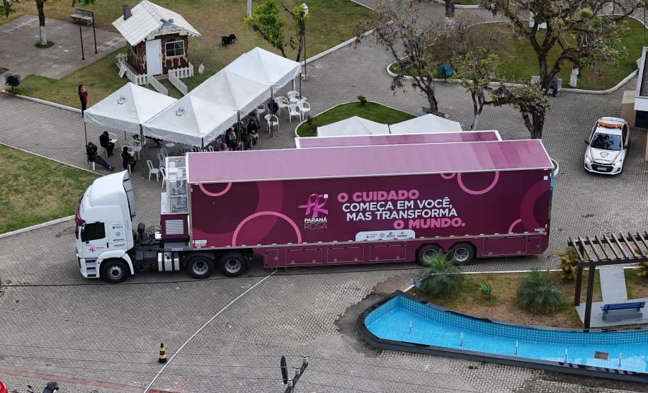 Carreta Saúde da Mulher zera fila para exames de mamografia em Cerro Azul