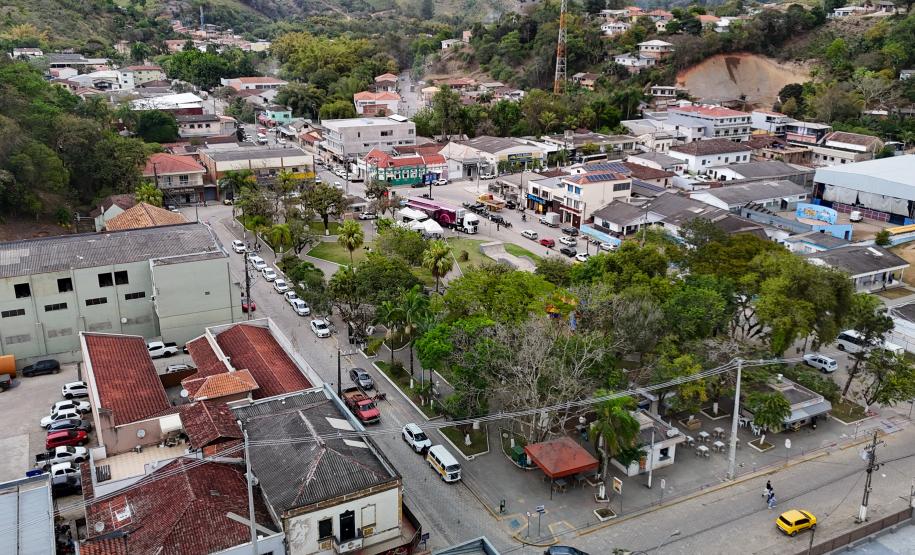 Carreta Saúde da Mulher zera fila para exames de mamografia em Cerro Azul