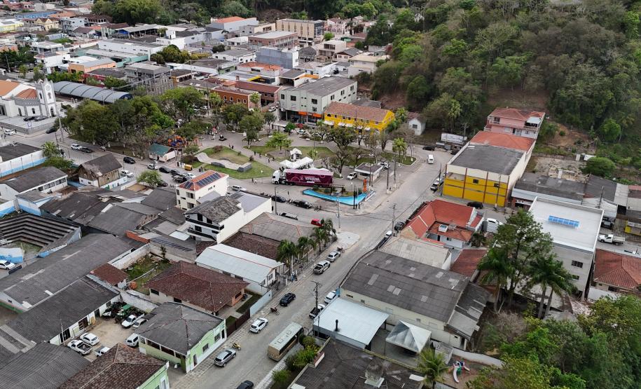 Carreta Saúde da Mulher zera fila para exames de mamografia em Cerro Azul