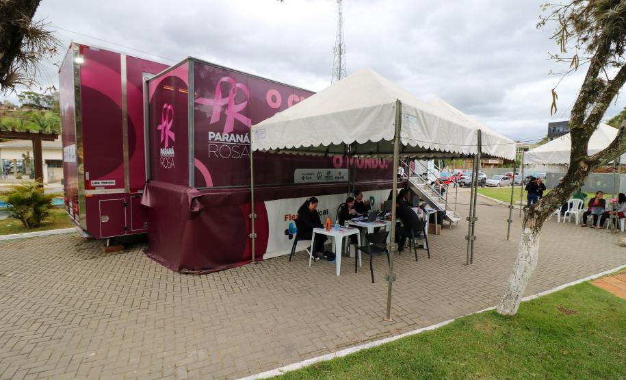 Carreta Saúde da Mulher zera fila para exames de mamografia em Cerro Azul