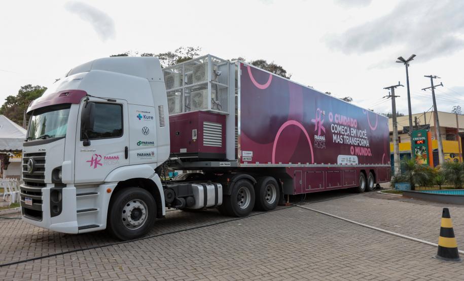 Carreta Saúde da Mulher zera fila para exames de mamografia em Cerro Azul