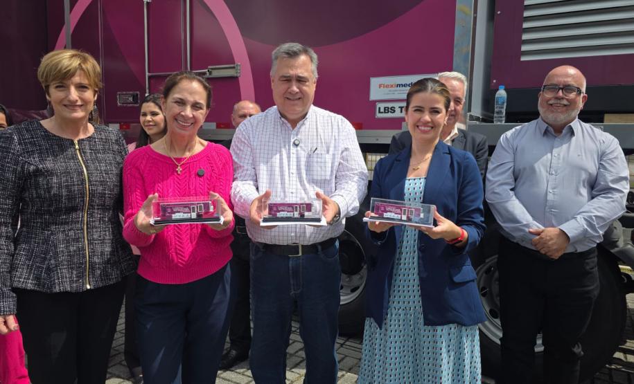 Carreta Saúde da Mulher inicia os atendimentos em São José dos Pinhais