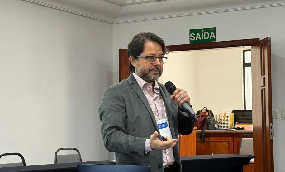 Paraná apresenta ações de enfrentamento das SRAGs para organizações nacionais e internacionais