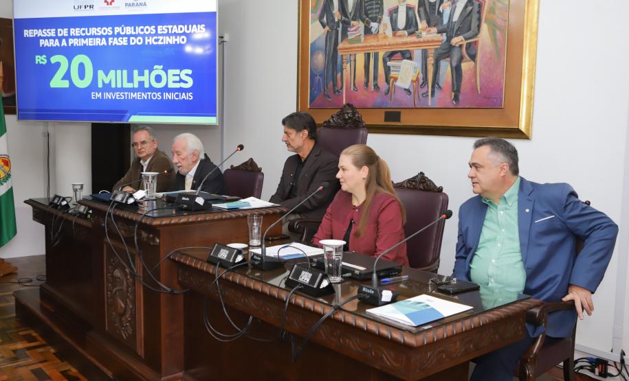Governo do Paraná investe R$ 20 milhões para auxiliar na construção do HCzinho da UFPR