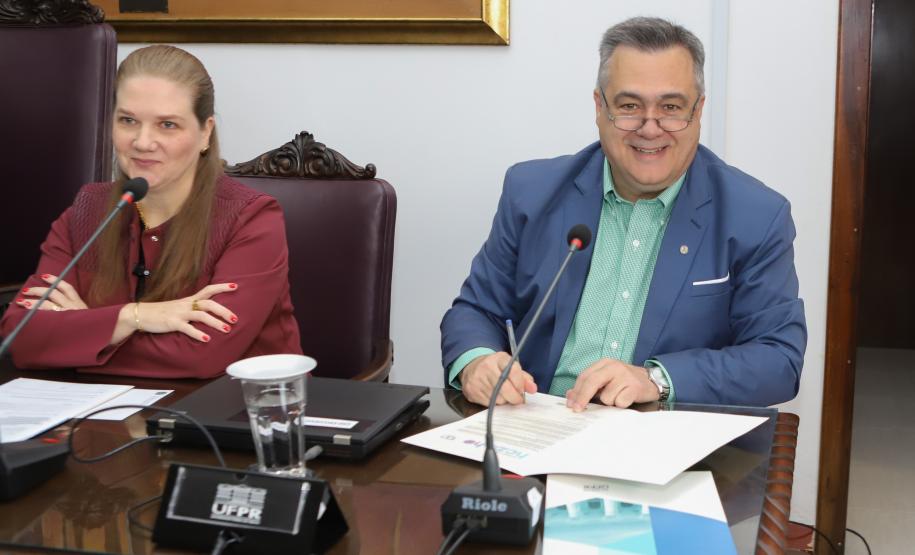 Governo do Paraná investe R$ 20 milhões para auxiliar na construção do HCzinho da UFPR
