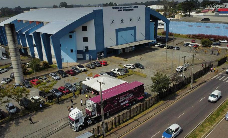 Carreta Saúde da Mulher realiza mais de mil atendimentos em São José dos Pinhais