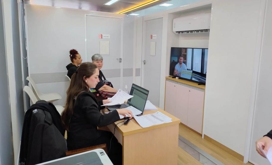 Carreta Saúde da Mulher realiza mais de mil atendimentos em São José dos Pinhais