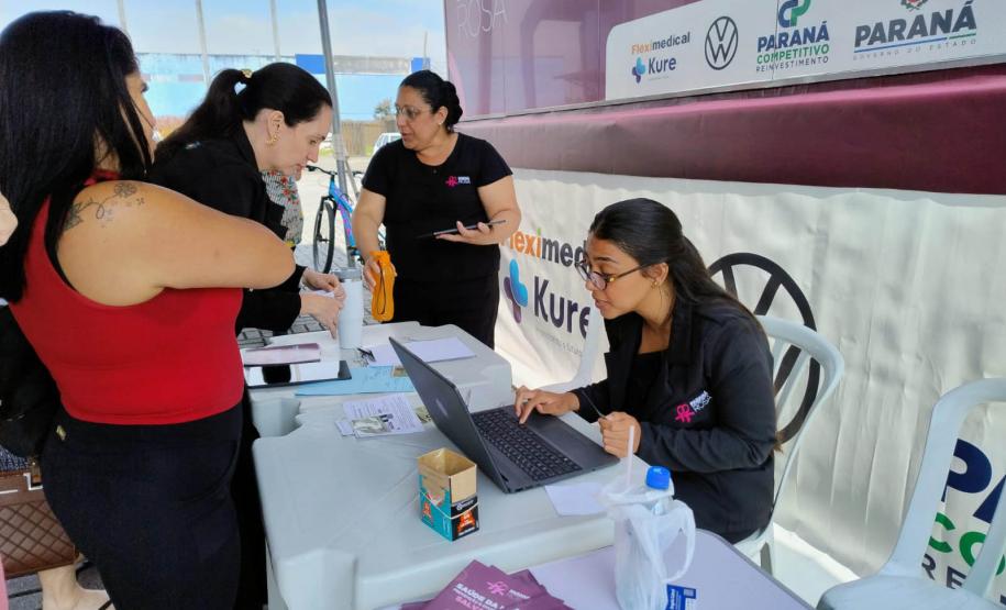 Carreta Saúde da Mulher realiza mais de mil atendimentos em São José dos Pinhais
