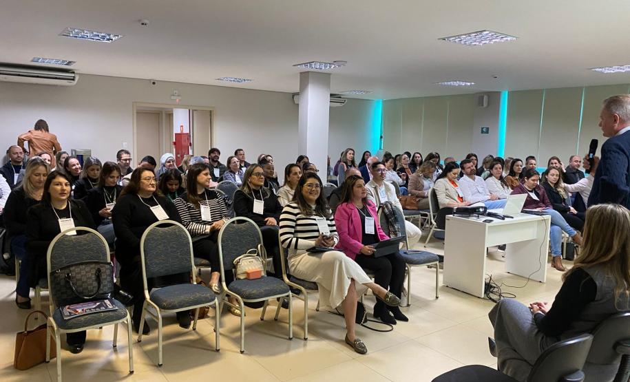 Paraná capacita 350 gestores e profissionais da Saúde no Agora Tem Especialistas