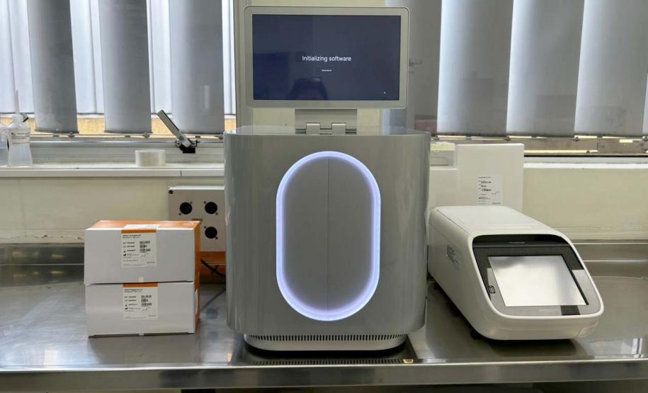 Lacen recebe primeiro equipamento do Sul do país que agiliza tempo de resposta e amplia vigilância genômica
