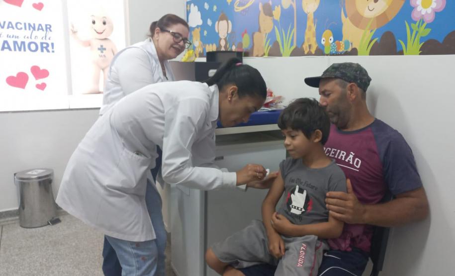 Paraná aplica mais de 87 mil doses no Dia D da Multivacinação