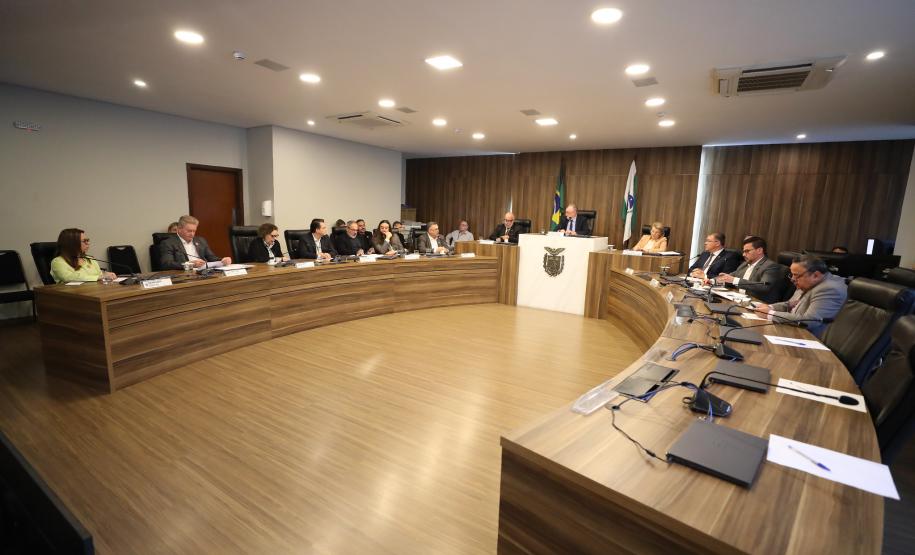 Investimento de R$ 1 bilhão em cirurgias eletivas é destaque de apresentação na Assembleia