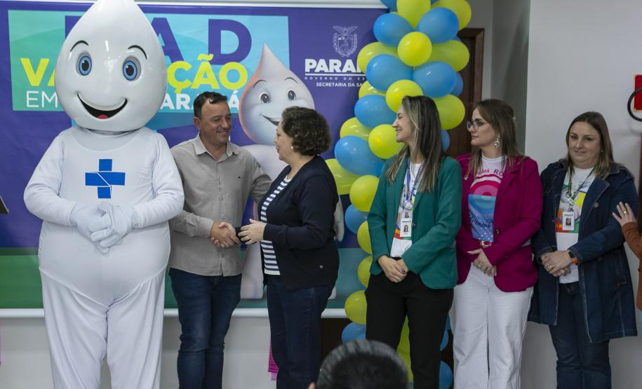 Dia D de Multivacinação mobiliza 10 mil profissionais em 1370 salas de aplicação pelo Paraná