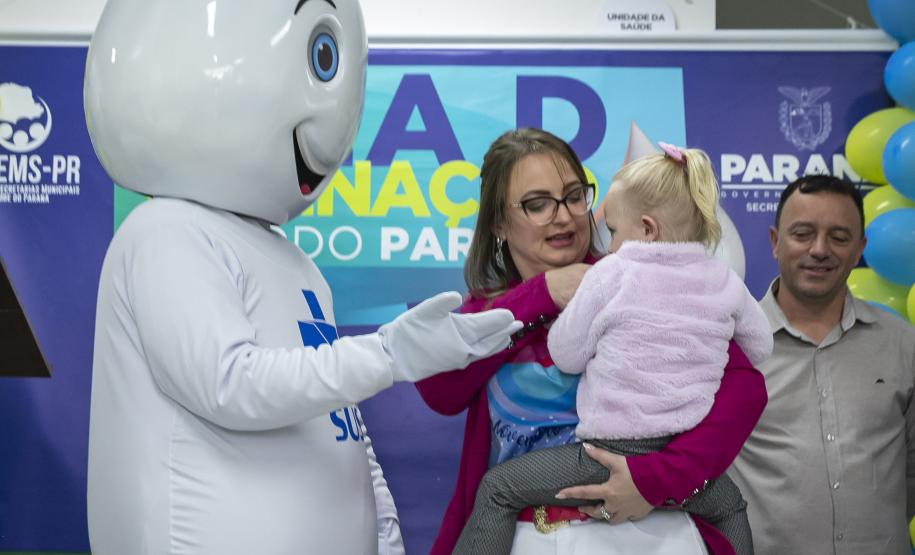 Dia D de Multivacinação mobiliza 10 mil profissionais em 1370 salas de aplicação pelo Paraná