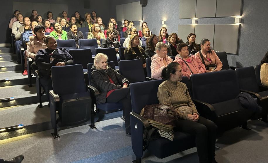 Curitiba recebe sessão de cinema dentro do Paraná Rosa; veja as próximas exibições