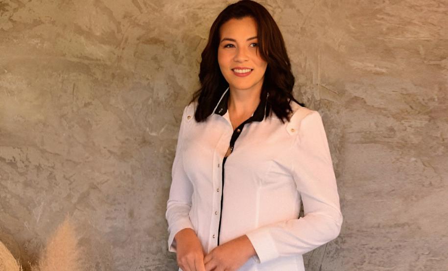 Paraná Rosa: Cirurgia de reconstrução mamária é realizada em 20 hospitais do estado - Na Foto, Karine Cristiane Tavares