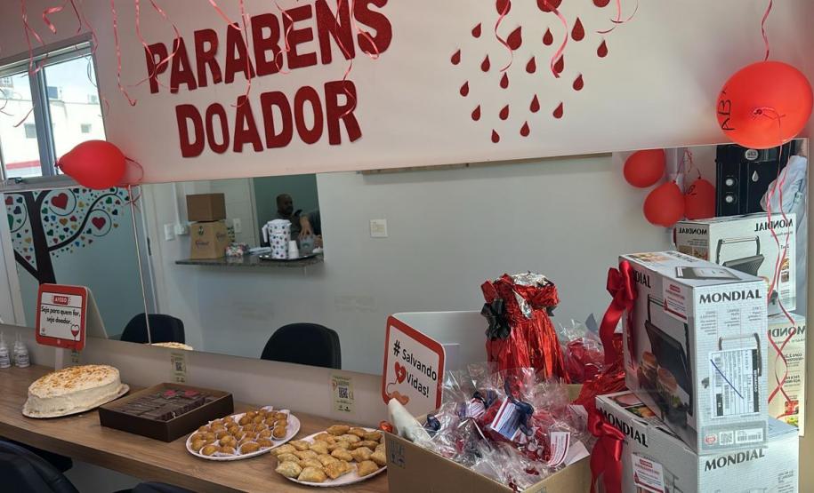 Hemepar homenageia doadores mais frequentes em Curitiba