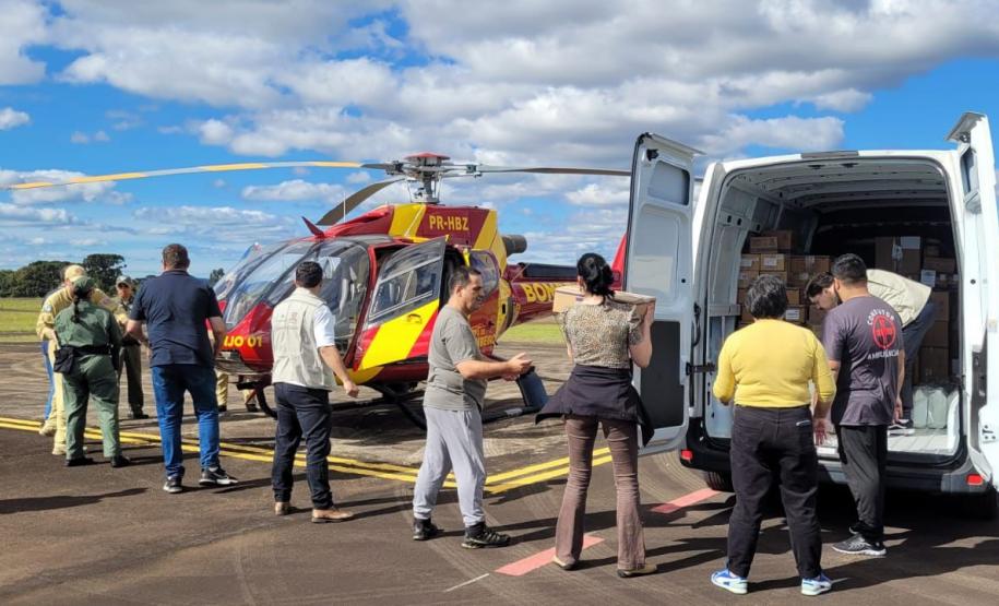 Com apoio aéreo, Estado leva milhares de insumos hospitalares para região de Rio Bonito do Iguaçu