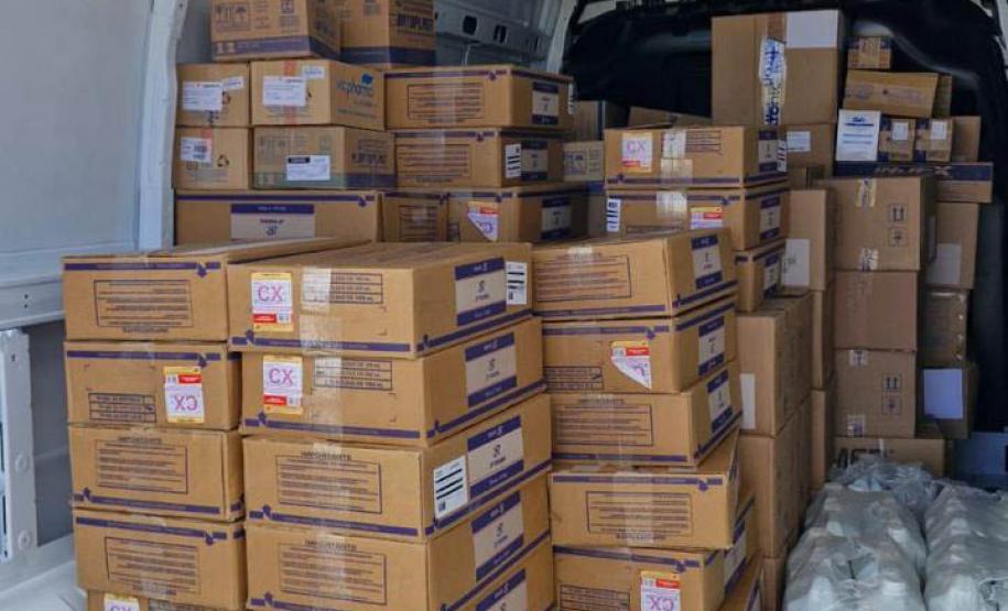 Com apoio aéreo, Estado leva milhares de insumos hospitalares para região de Rio Bonito do Iguaçu