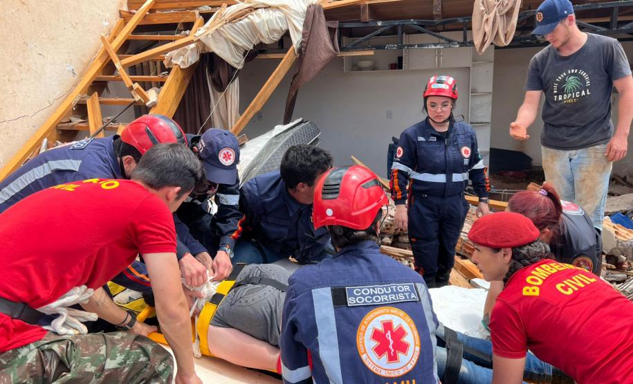 Agilidade do Samu e apoio de 50 socorristas foram fundamentais para os atendimentos das vítimas do tornado