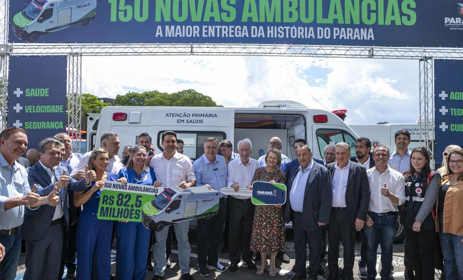 Governador entrega 150 ambulâncias com UTIs para todas as regiões do Paraná