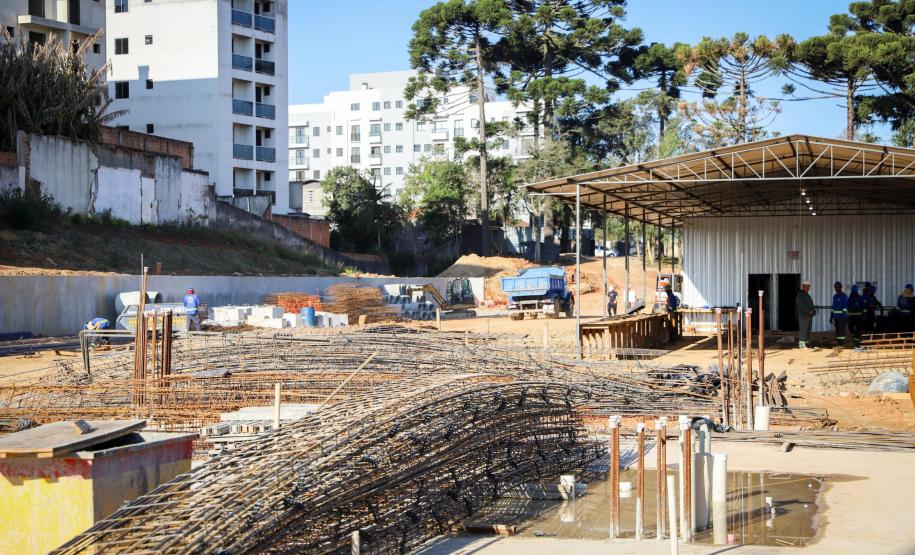 Além de Pinhais, Governo do Estado investe em mais quatro hospitais na RMC