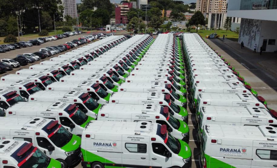 Governador entrega 150 ambulâncias com UTIs para todas as regiões do Paraná
