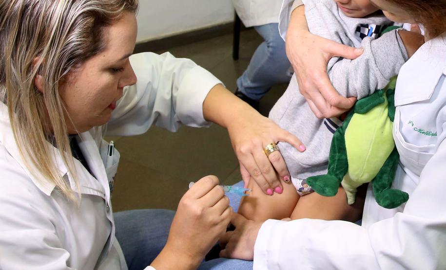 Saúde alerta para importância da imunização contra a coqueluche em crianças e gestantes