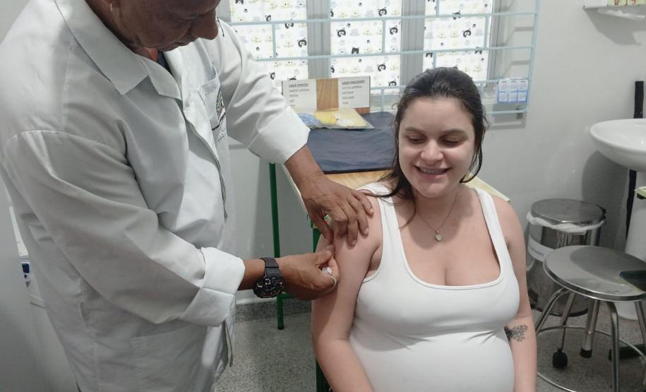 Saúde alerta para importância da imunização contra a coqueluche em crianças e gestantes